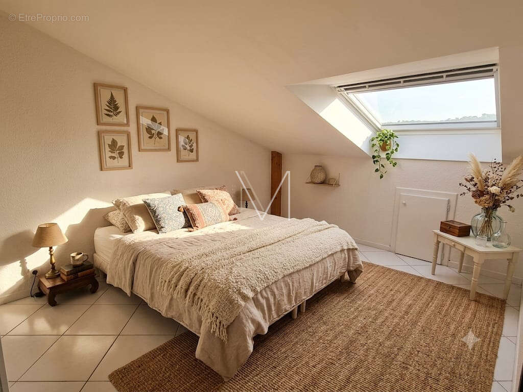 Appartement en duplex dernier etage residence avec piscine en centre ville - photo 8