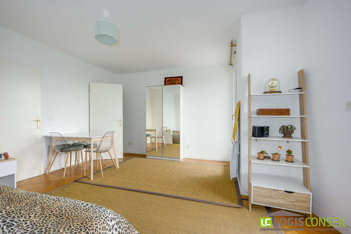 Appartement à LE PLESSIS-ROBINSON