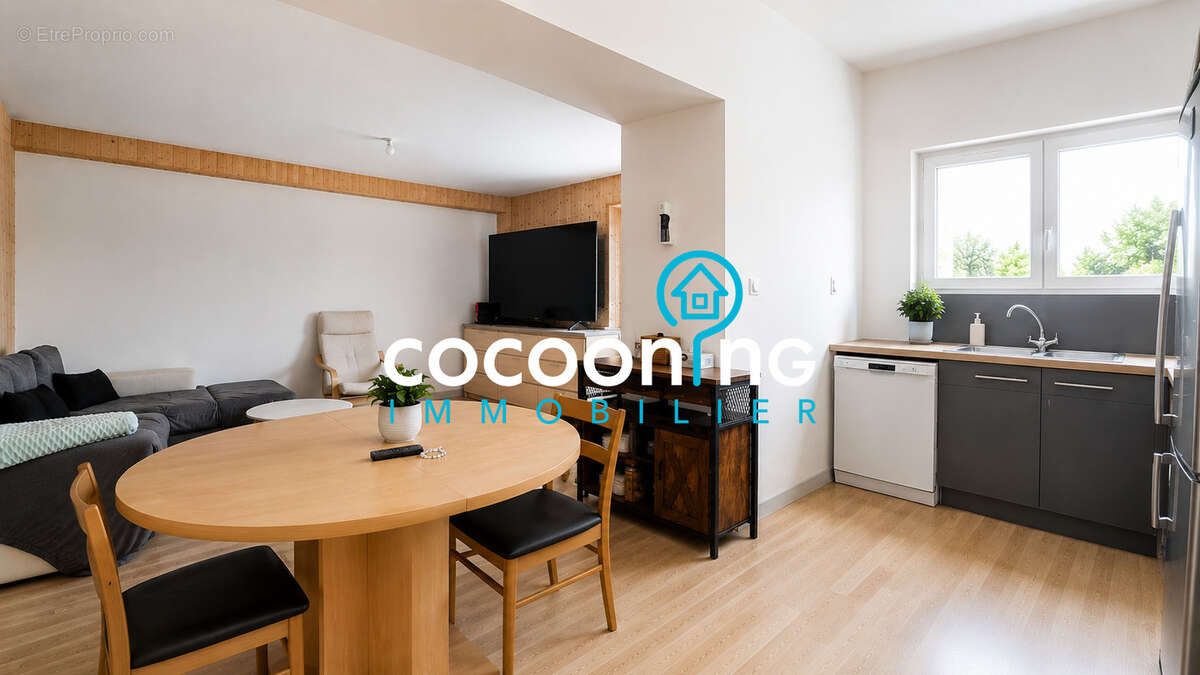 Ensemble immobilier comprenant deux logements d’habitation et une cellule commerciale - photo 2