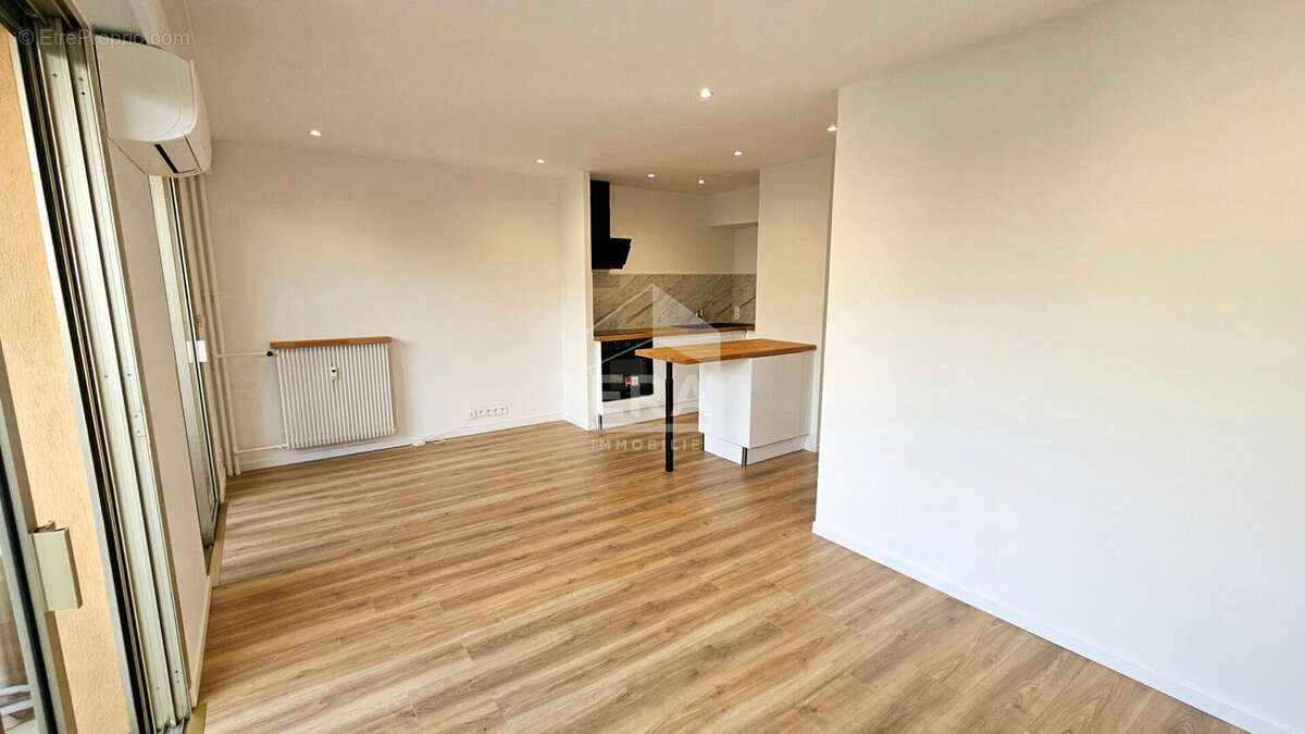 Appartement à VENCE