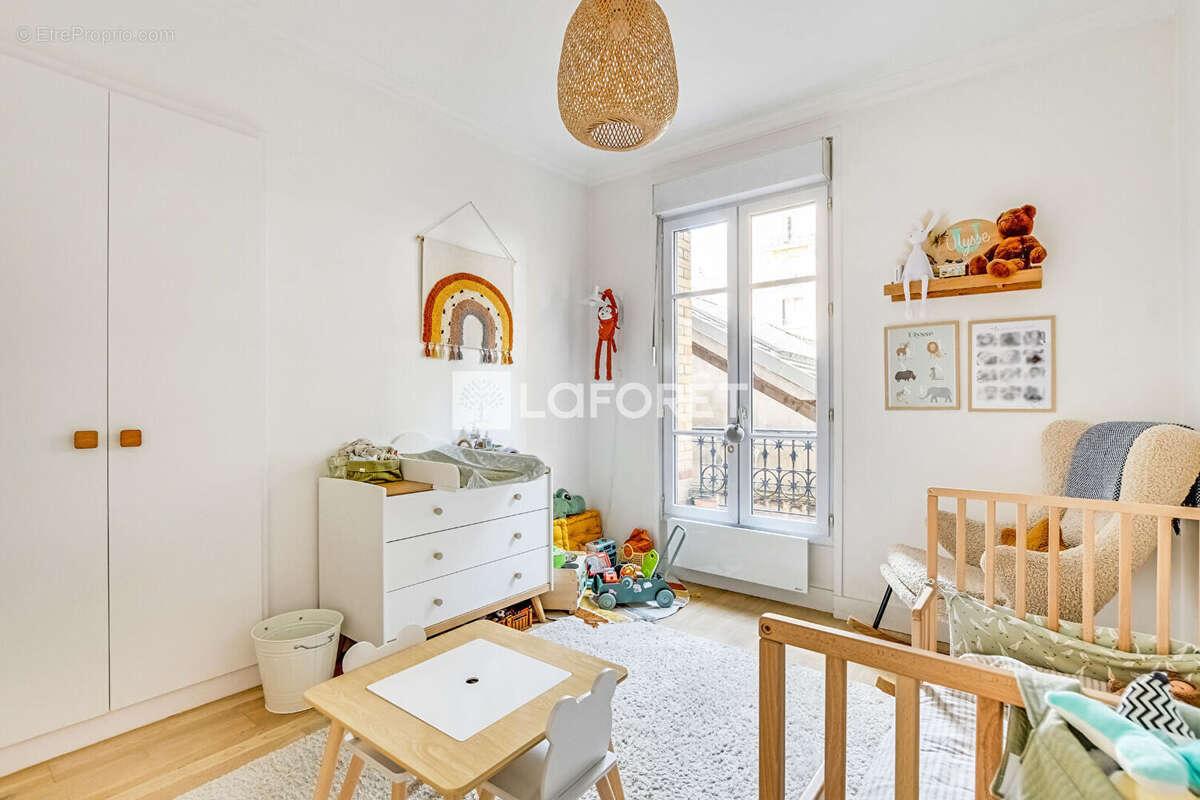 Appartement à PARIS-15E