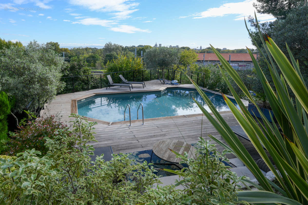 Maison à VILLENEUVE-LES-AVIGNON