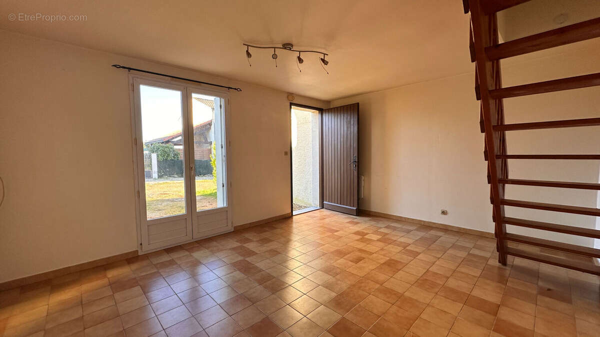 Maison à JAUNAY-CLAN