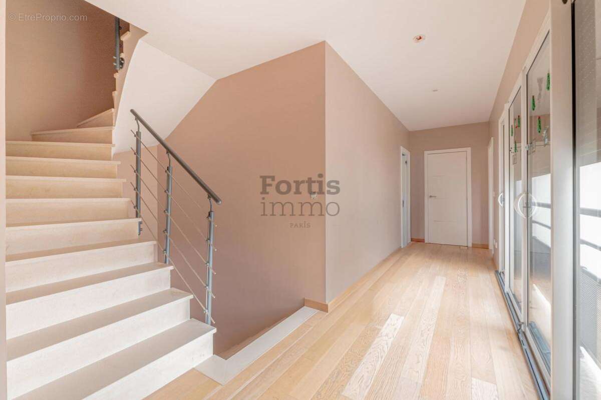 Maison à BOIS-COLOMBES