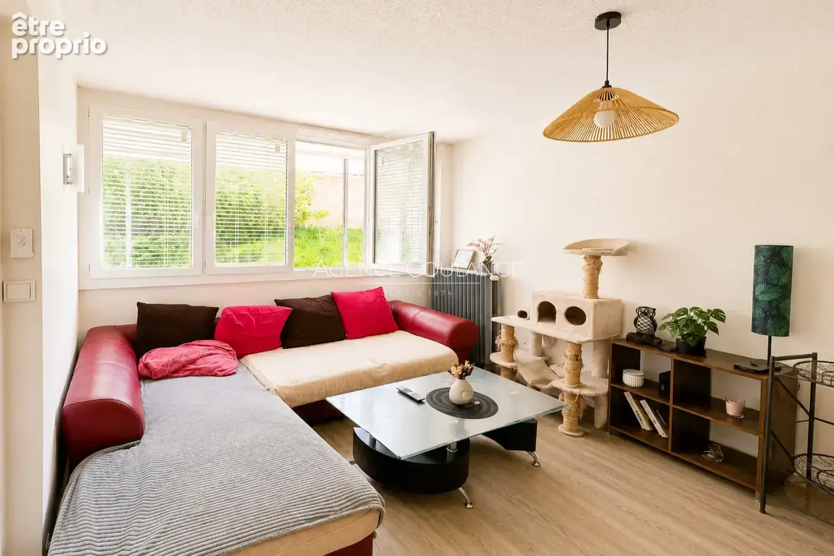 Appartement 3 pièces 65 m² à vendre à Sainte-Foy-Les-Lyon (69110) - photo 2