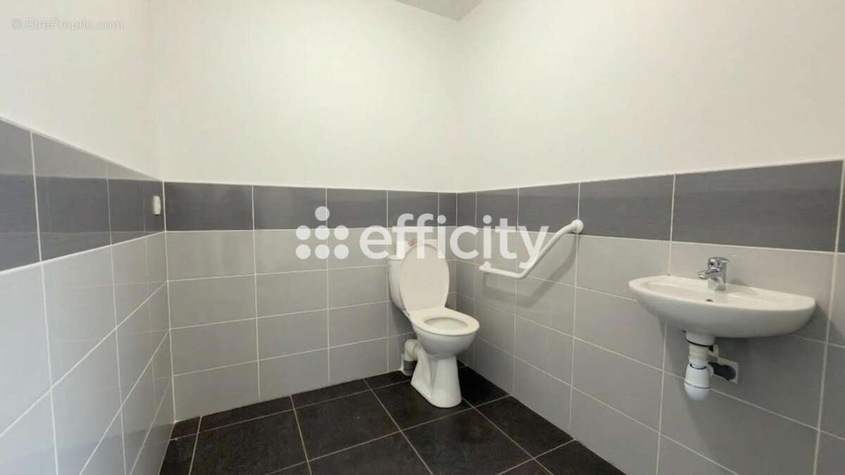 Appartement à SAINT-DONAT-SUR-L'HERBASSE