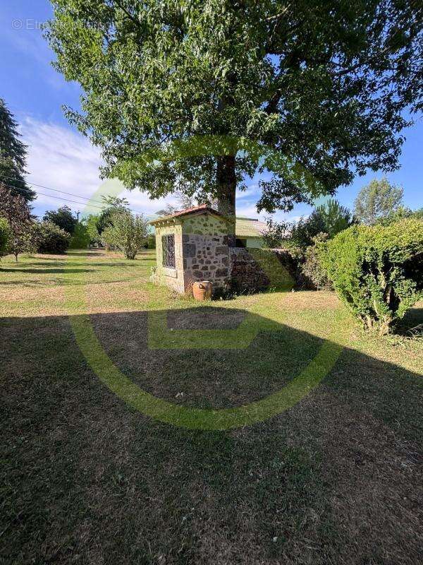 Maison à BLESSAC