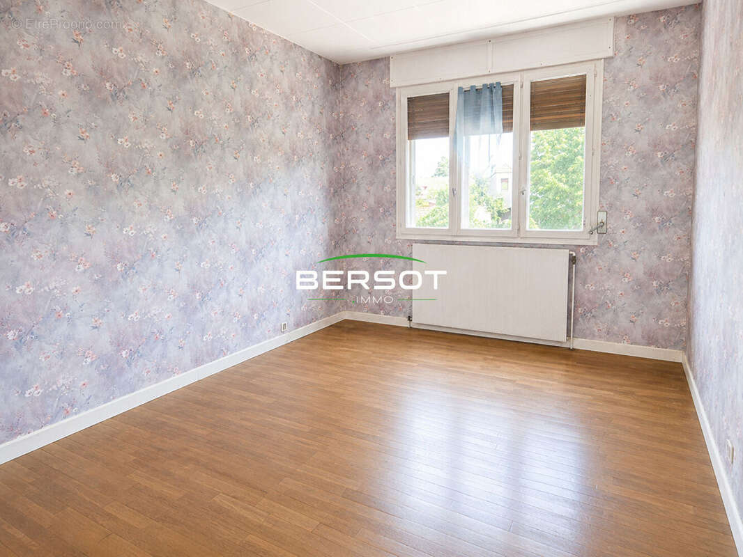 Maison 10 pièces sur grand sous-sol - photo 15