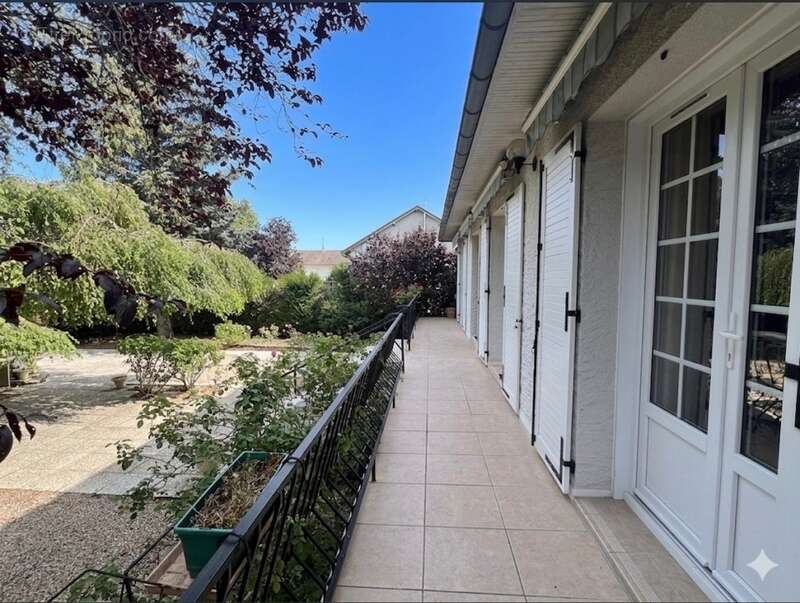 Maison 153m² - 5 chambres -sous sol - Jardin - Châtellerault - photo 14