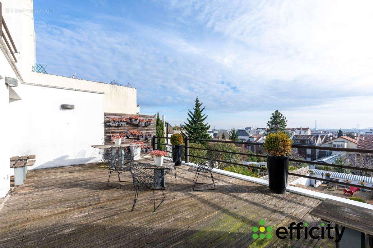 Maison 360 m² à Suresnes  - photo 15