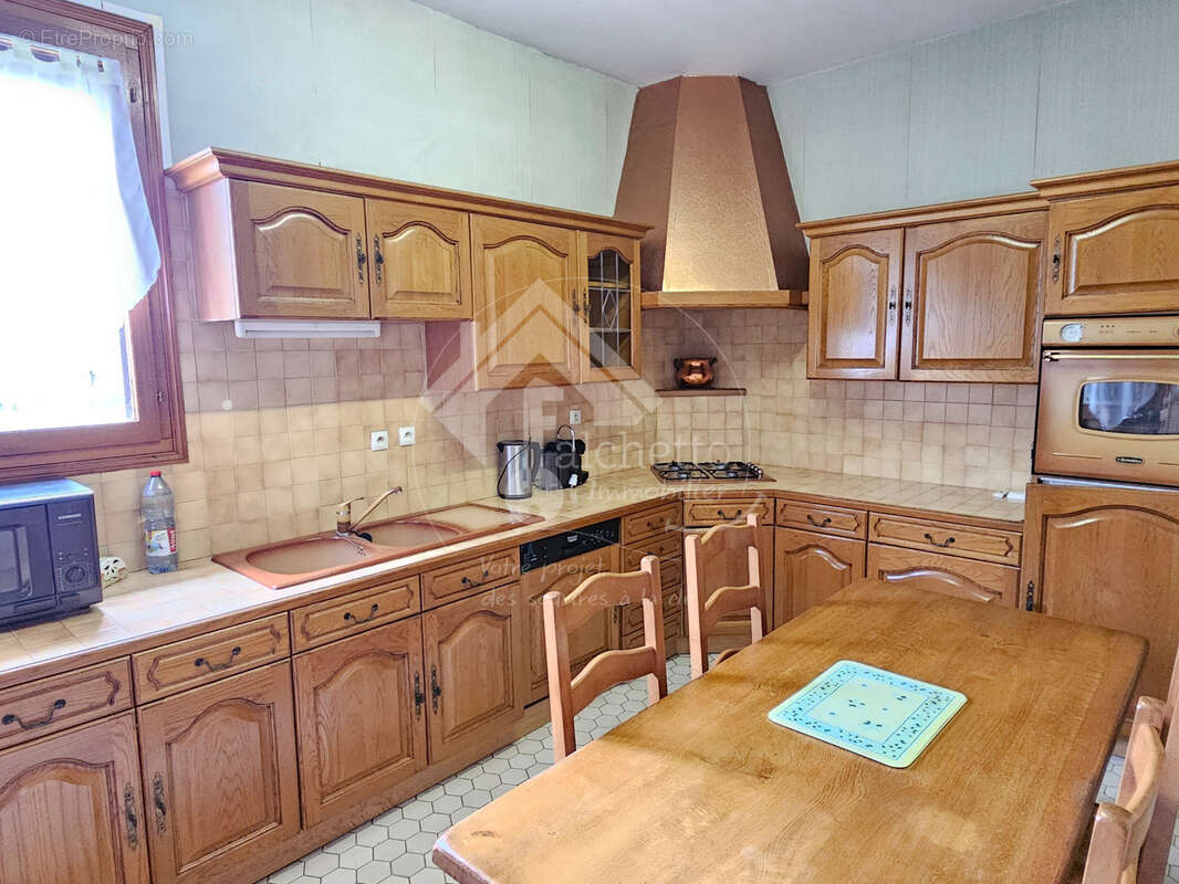 Maison à YZEURE
