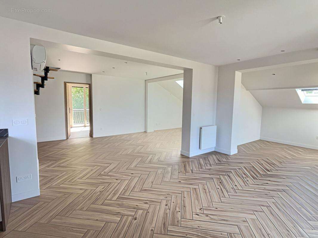 Appartement à AIX-LES-BAINS