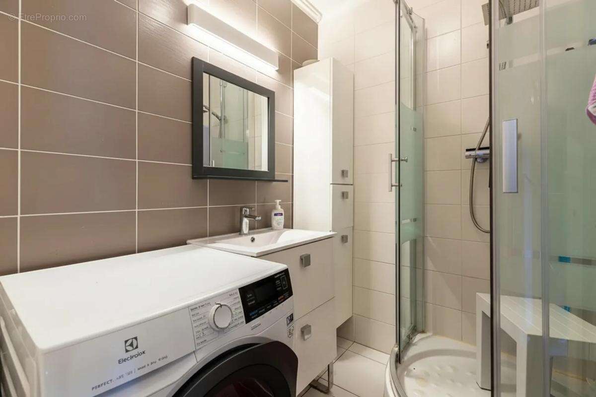 Appartement à PARIS-20E