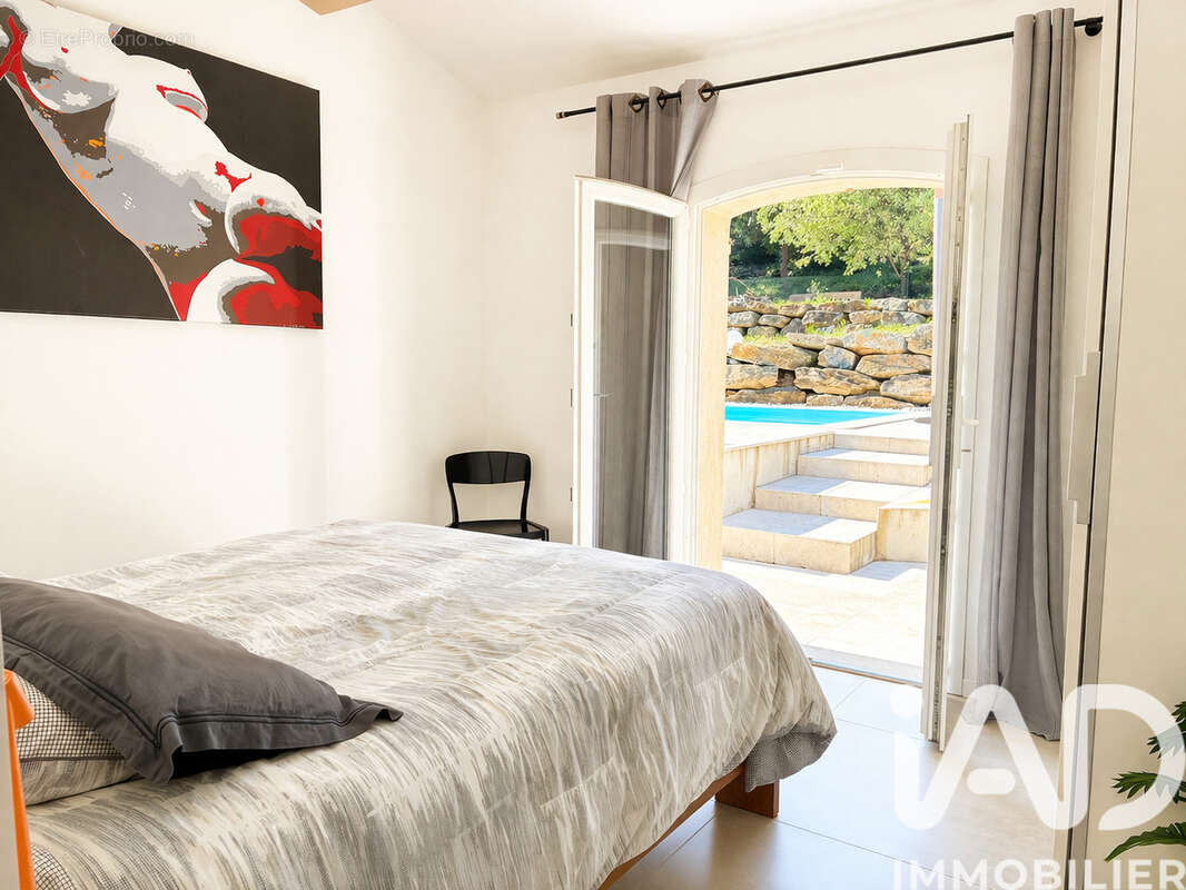 Photo 6 - Maison à CARQUEIRANNE