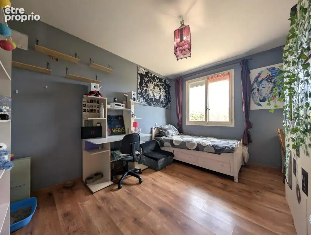 Saint-Léger-sur-Roanne — Maison de plain-pied 99m², 4 chambres et terrain de 2 224 m² - photo 14