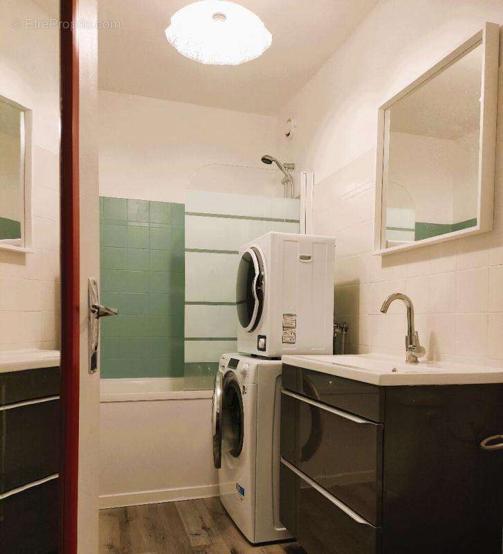 Appartement à PARIS-19E