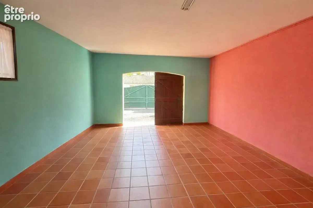 Agréable maison de plain-pied avec studio et garage de 30 m² - photo 16