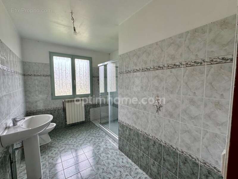 Maison à SAINT-SULPICE-LES-FEUILLES