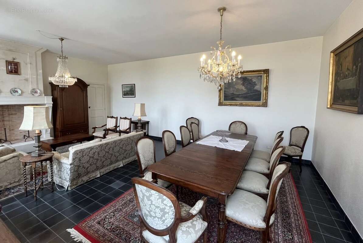 Maison à SAINT-GEORGES-DES-AGOUTS