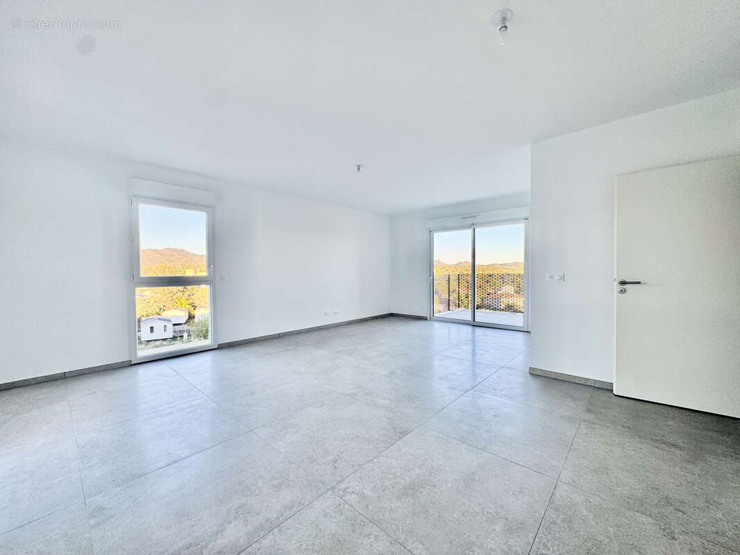 Appartement à FREJUS