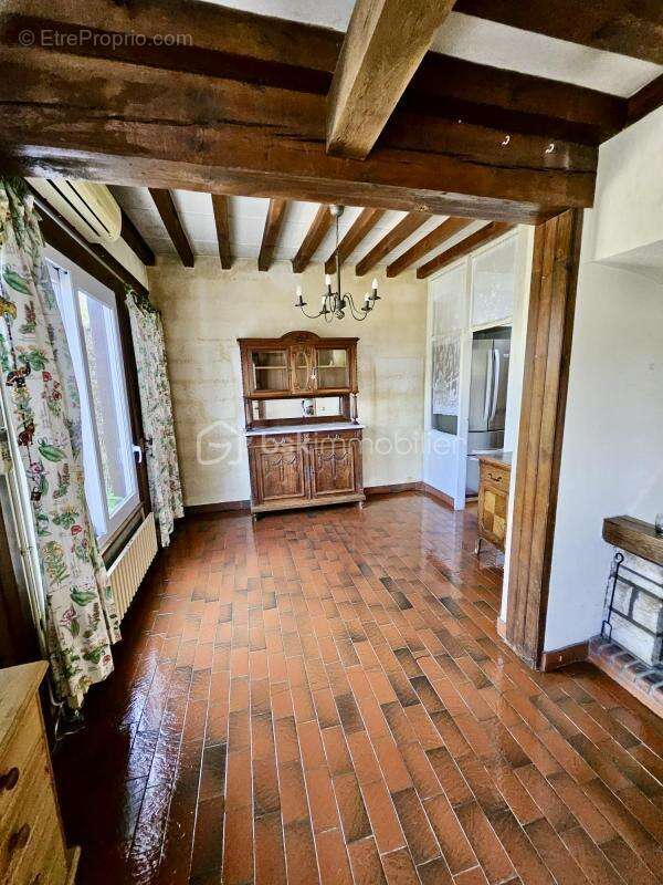 Maison à OZOIR-LA-FERRIERE