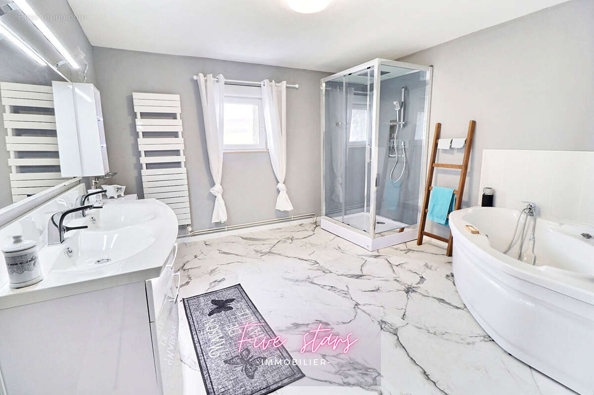 Maison à GENDREVILLE