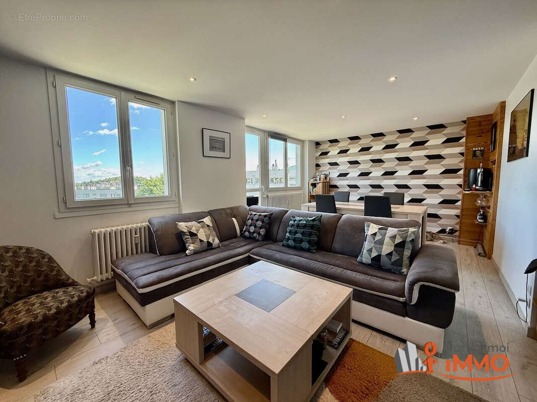 Appartement 65 m² à Saint-Etienne  - photo 7