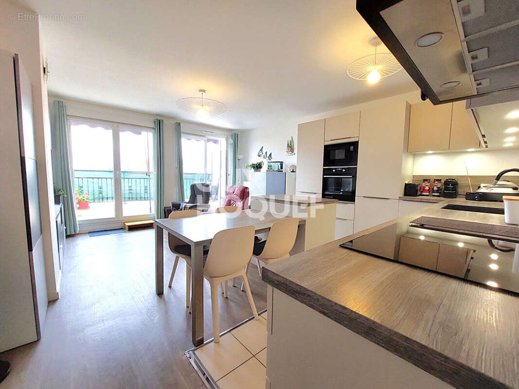 Appartement à LISSES