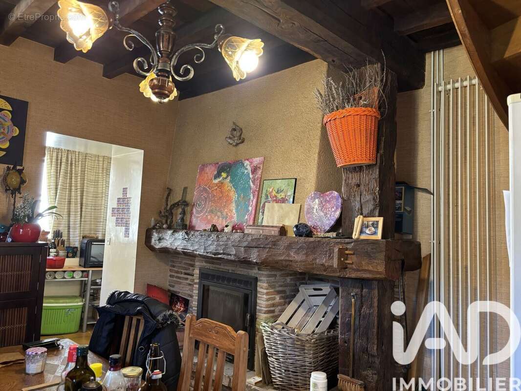 Maison 70 m² à Milhac-De-Nontron  - photo 5