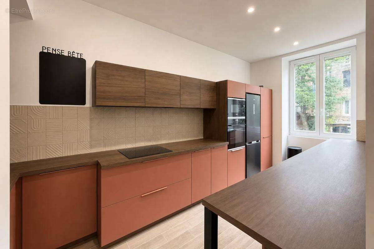Appartement de 5 pièces de 145 m² à Saint-Étienne - photo 3