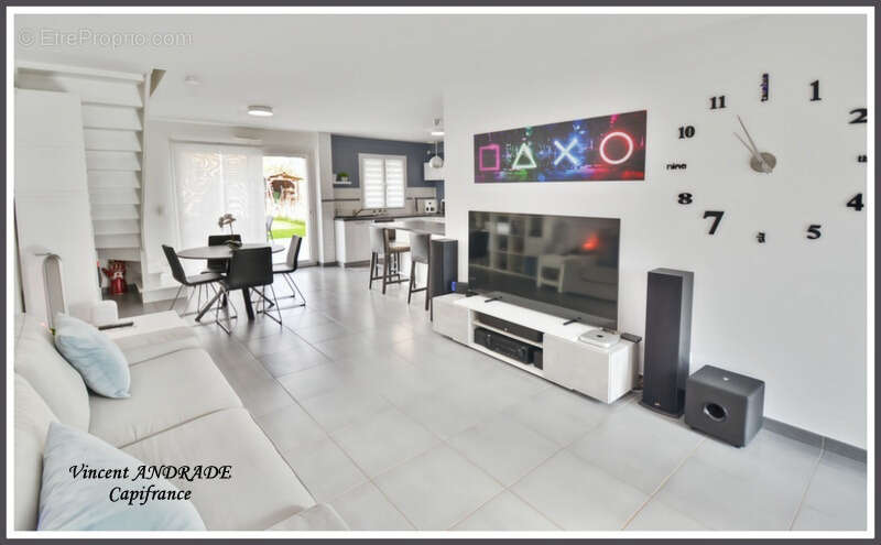 Maison à BRIERES-LES-SCELLES