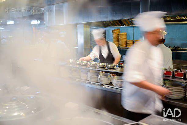 Photo 1 - Commerce à SAINTE-GENEVIEVE-DES-BOIS