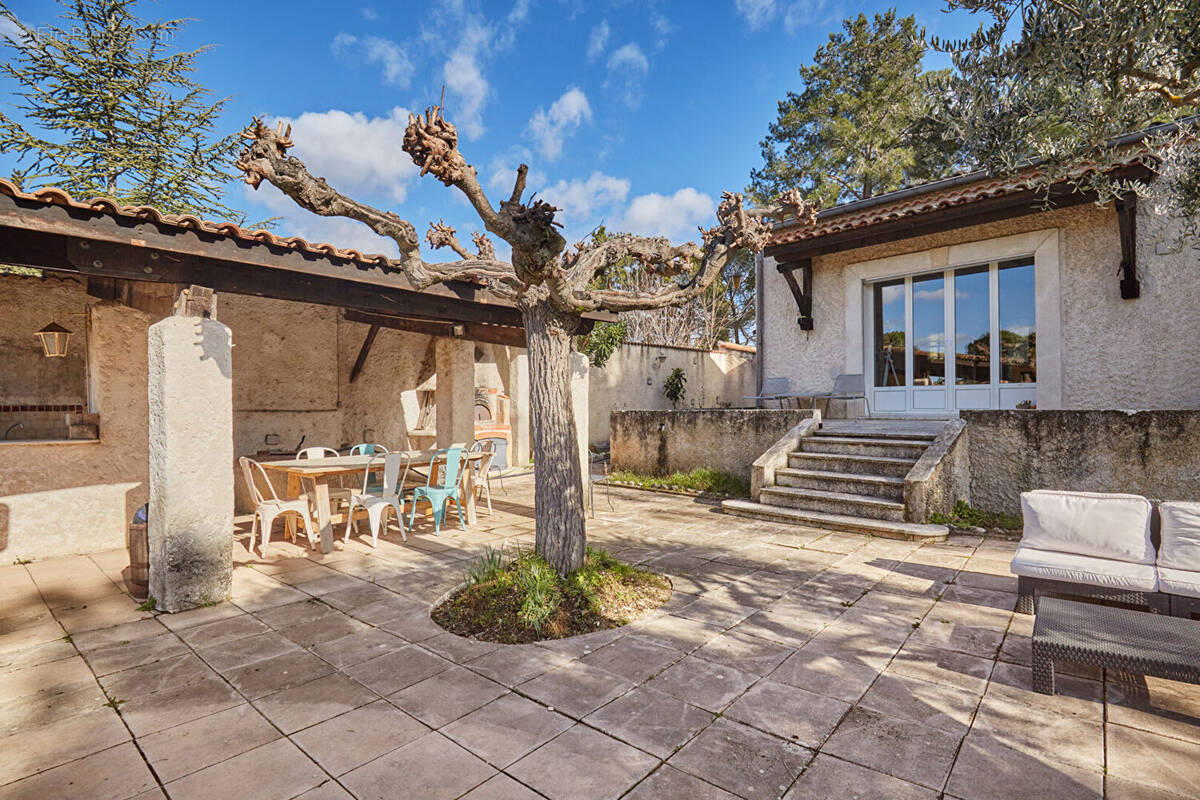 Maison à SAINT-CANNAT