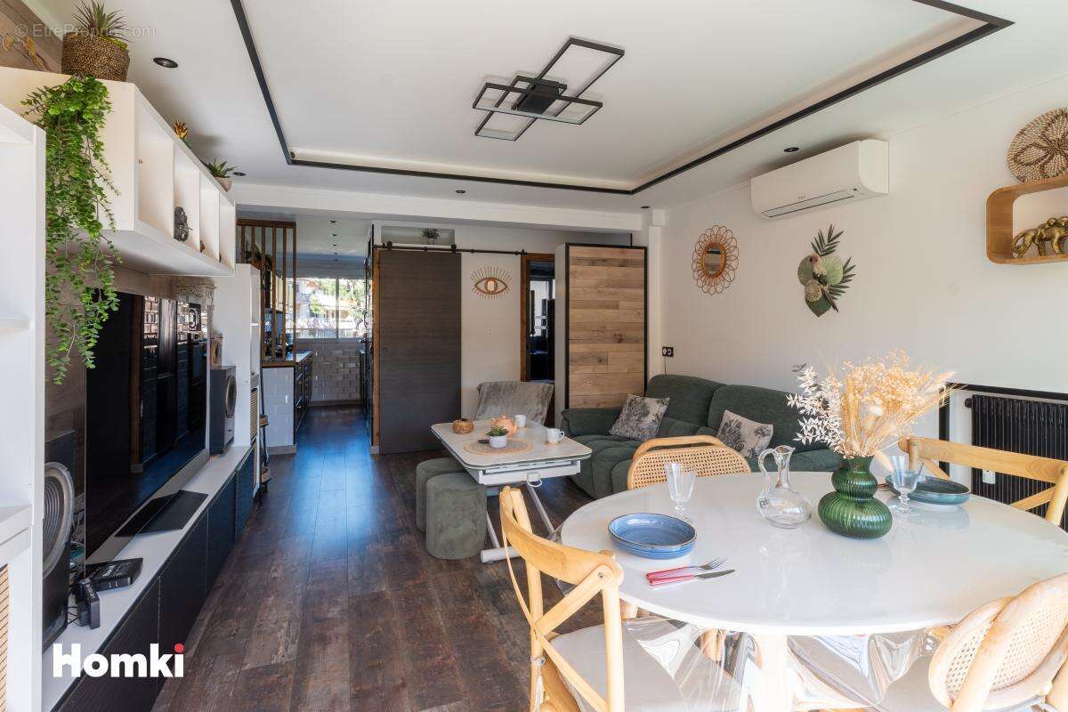 Appartement à MANDELIEU-LA-NAPOULE