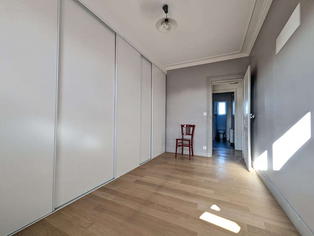 Appartement à FONTENAY-SOUS-BOIS