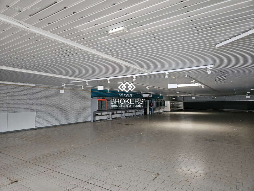 Commerce à LA CLAYETTE