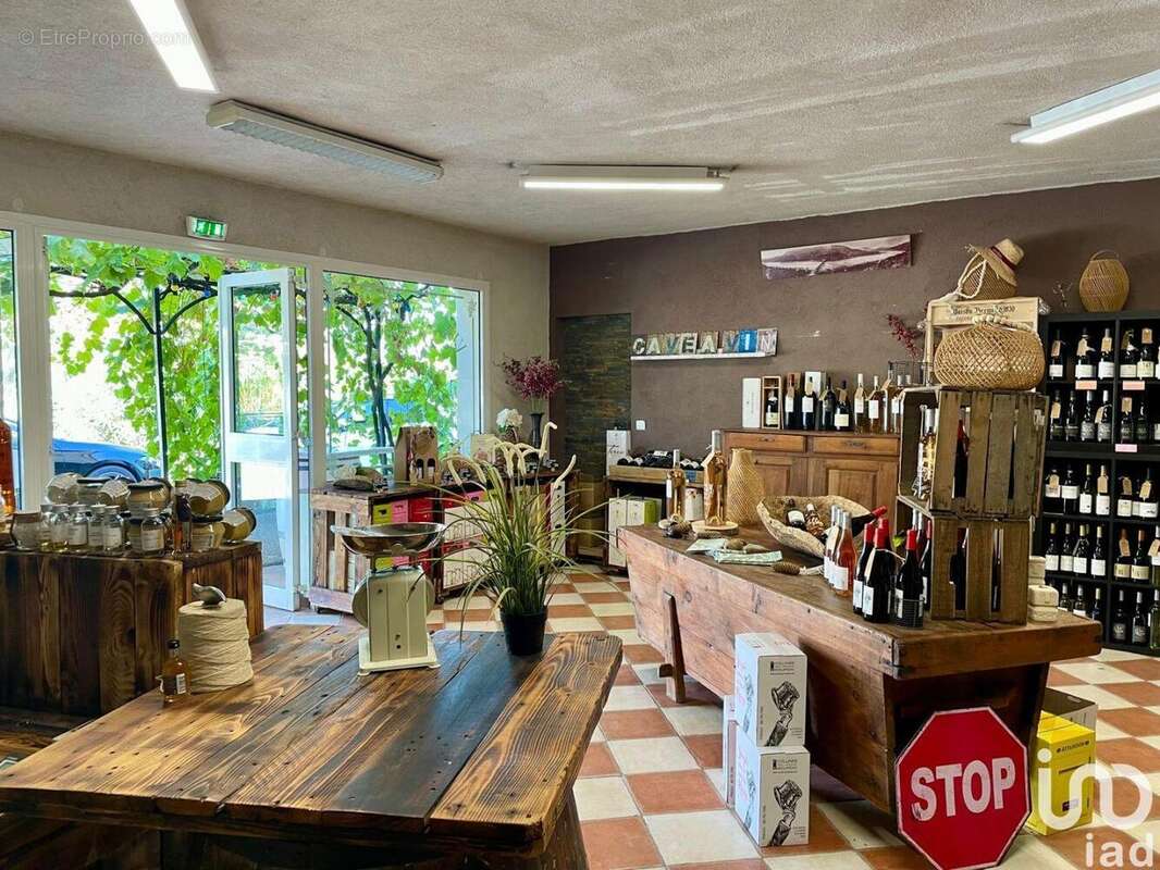 Photo 3 - Commerce à COLOMARS