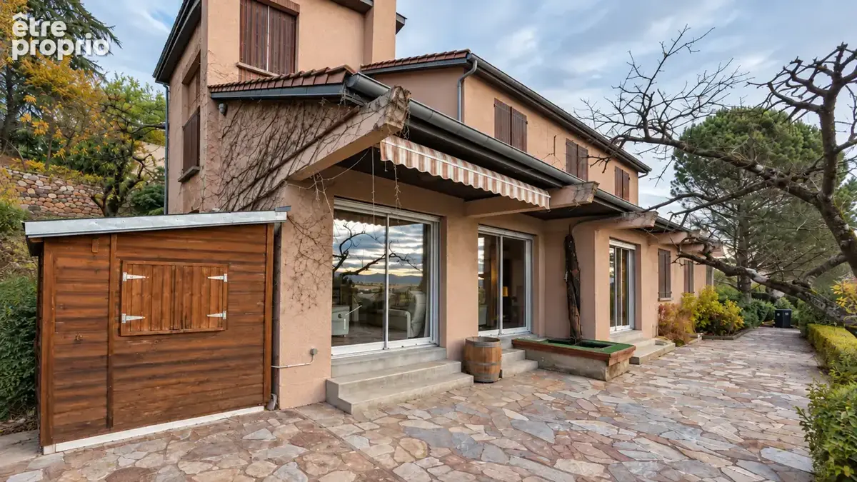 La GLACIERE maison 240 m2 habitables et 57 m2 d'annexes, jardin arboré, terrasse, terrain de 1359 m2. 570000€ - photo 14