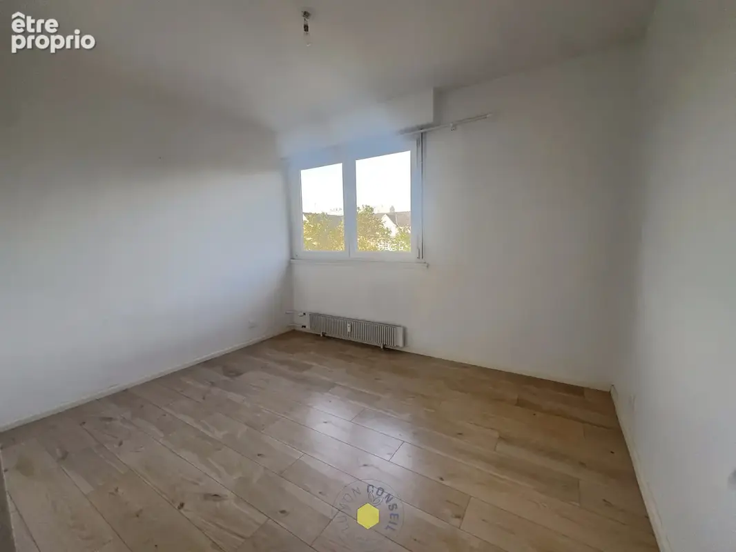 T4 Mulhouse 102 m2 - photo 8