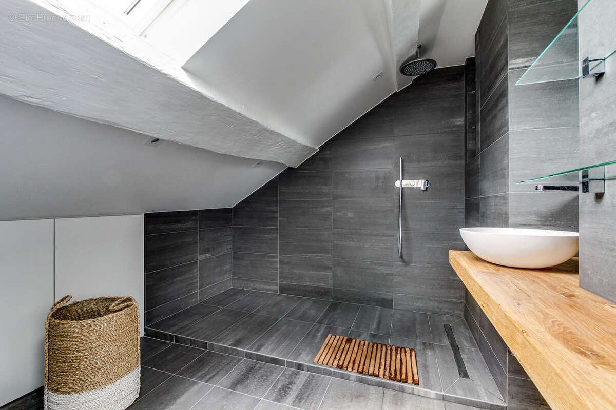 Appartement à PARIS-3E