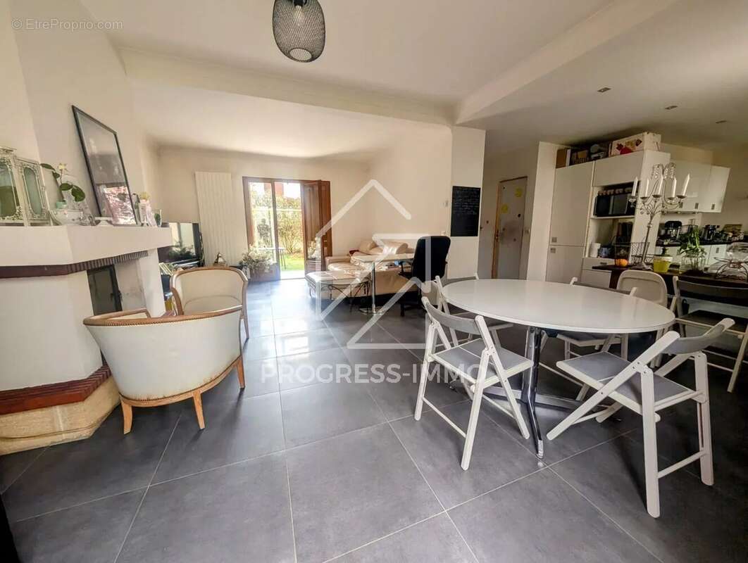 Maison à JOINVILLE-LE-PONT