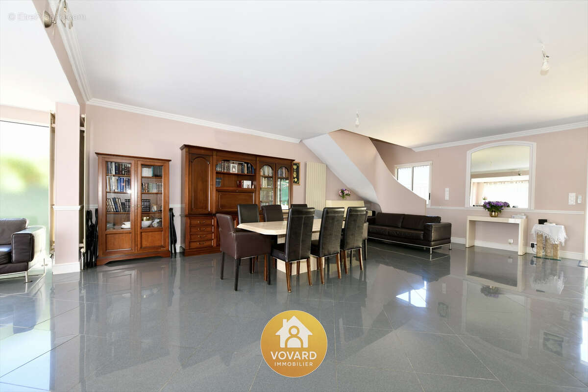Ideal famille maison f7 de 200 m2 - photo 2