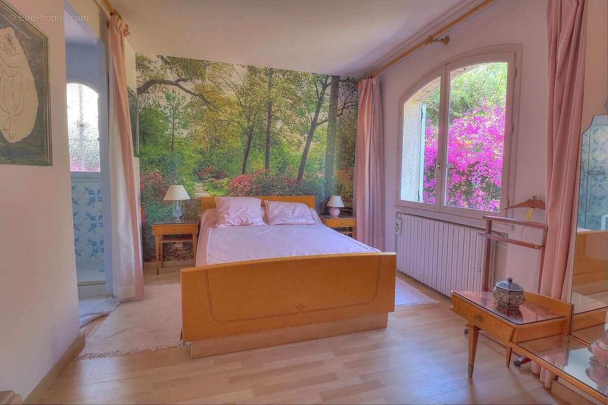 Maison à MANDELIEU-LA-NAPOULE