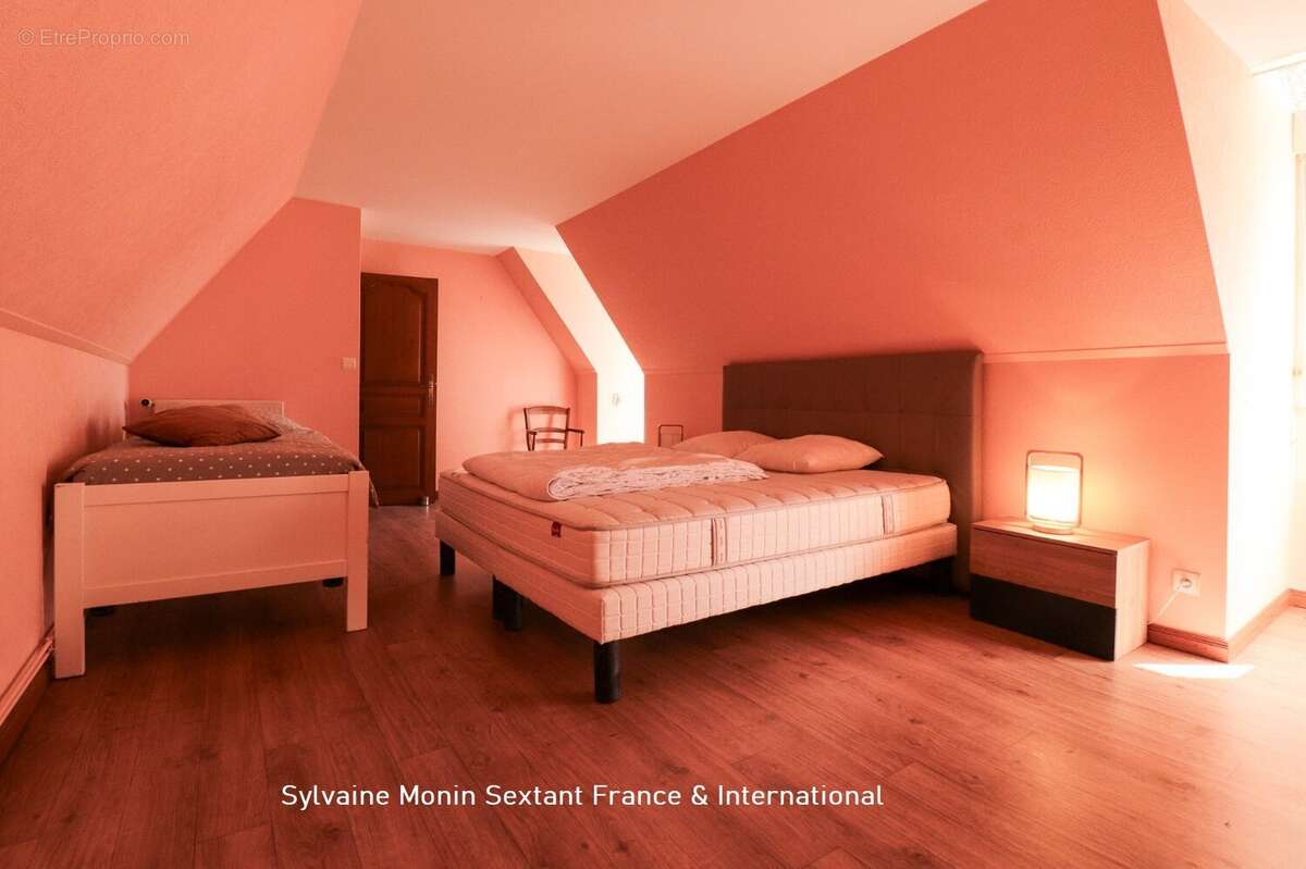 Propriété de caractère en pierre avec piscine et grange, alliant charme de l'ancien et confort contemporain - photo 22