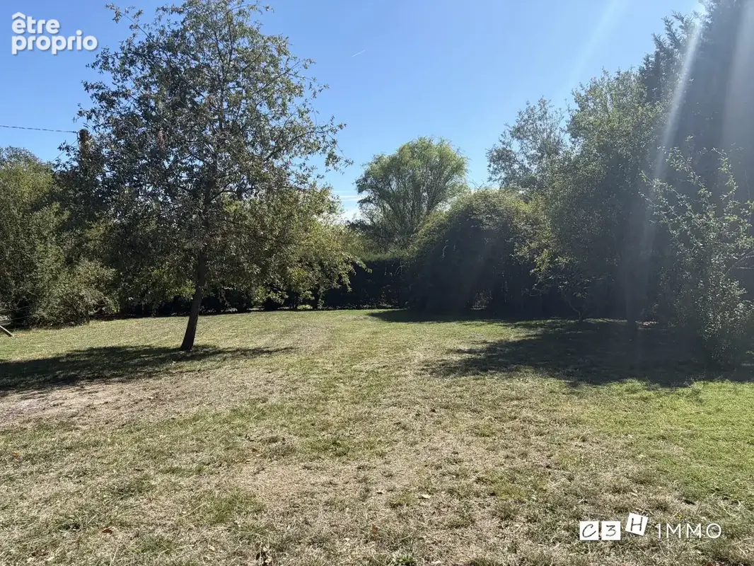 Photo Terrain à Montesquieu-Volvestre au prix de 59 000€