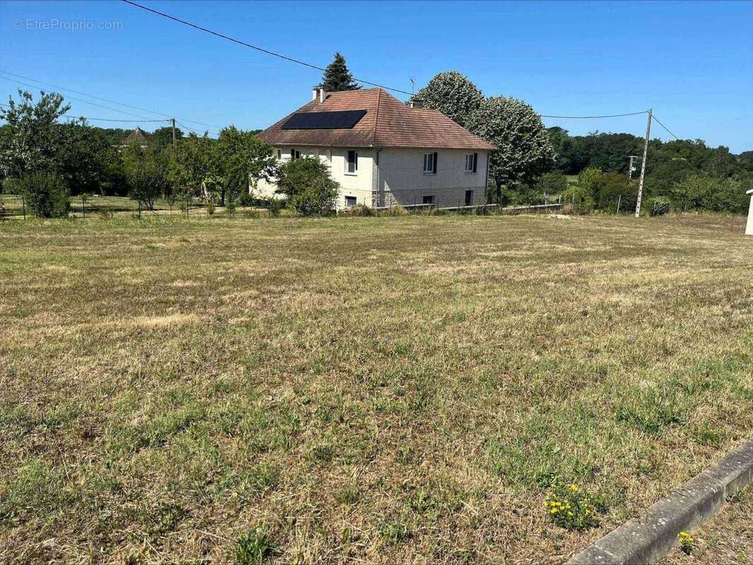 Terrain à CAHORS