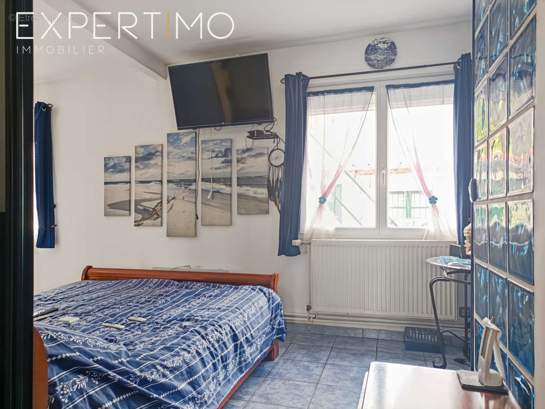 Maison à REGNIERE-ECLUSE