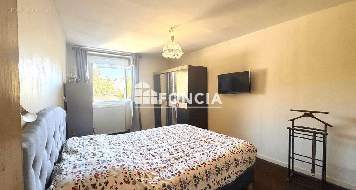 Maison à Rénover 3 pièces, 2 chambres avec garage et beau jardin en Centre Ville de La Flèche - photo 13