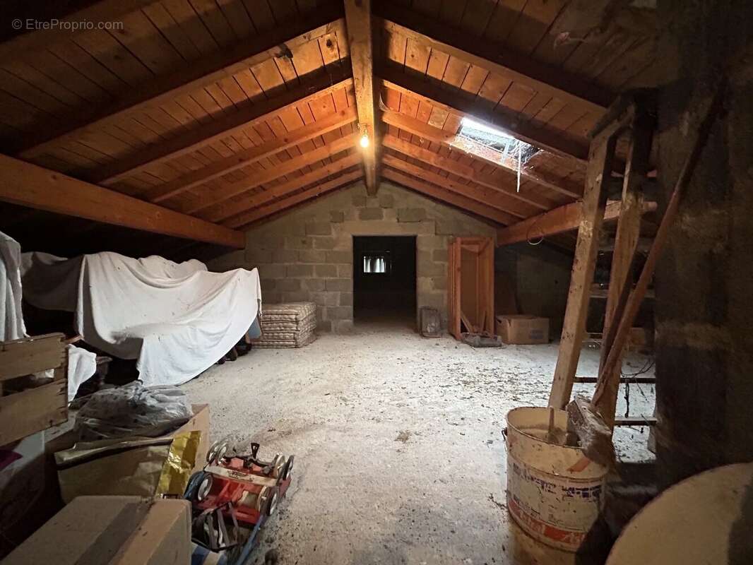 Maison à CONDEISSIAT