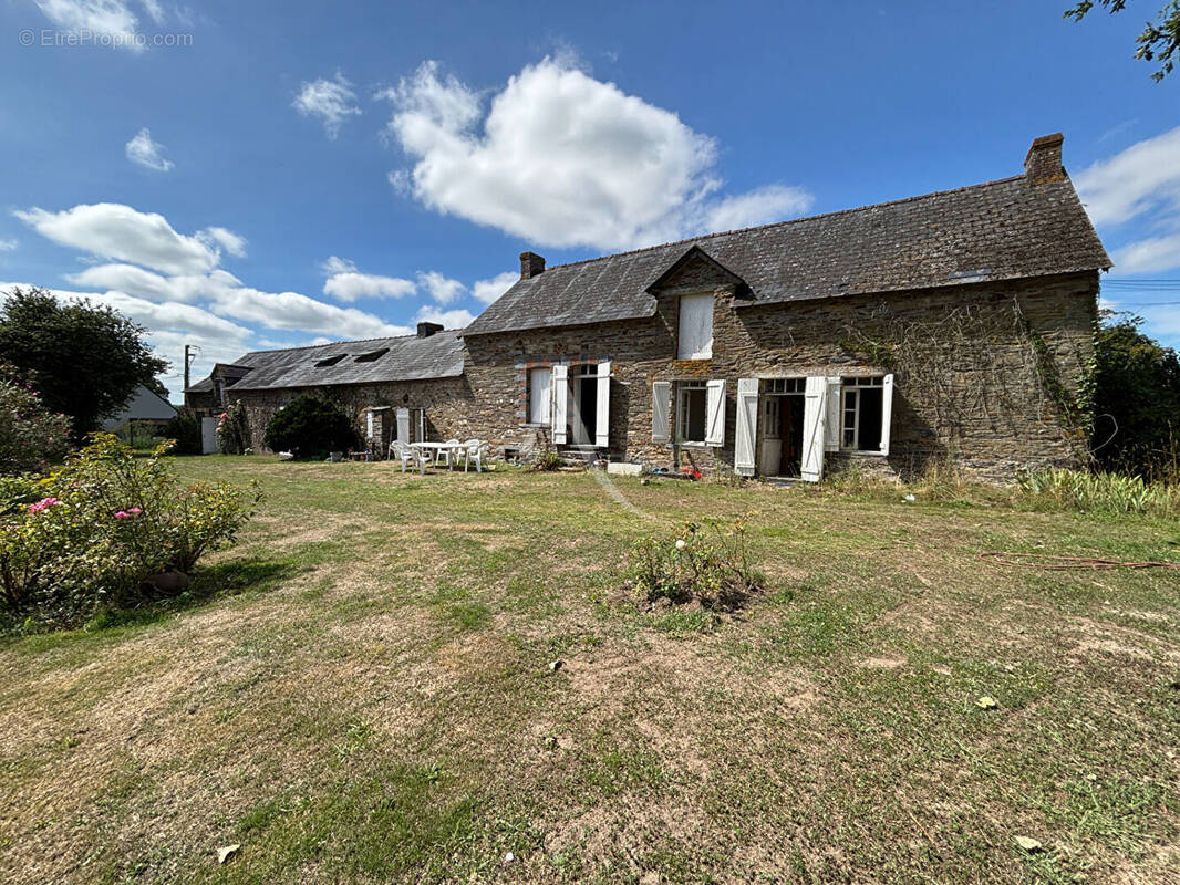 Maison à DERVAL